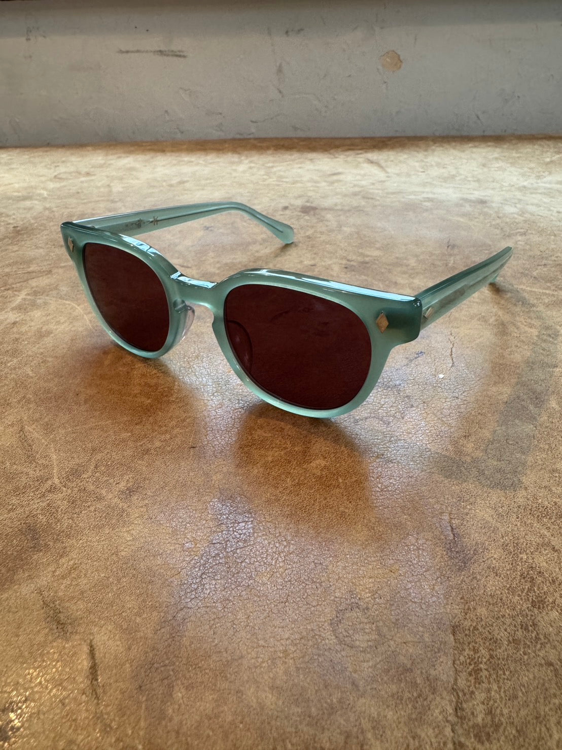 【Grab one drink】Shoufuku-tey"Hervey" ~PALE GREEN × D.Brown【一寸一杯】