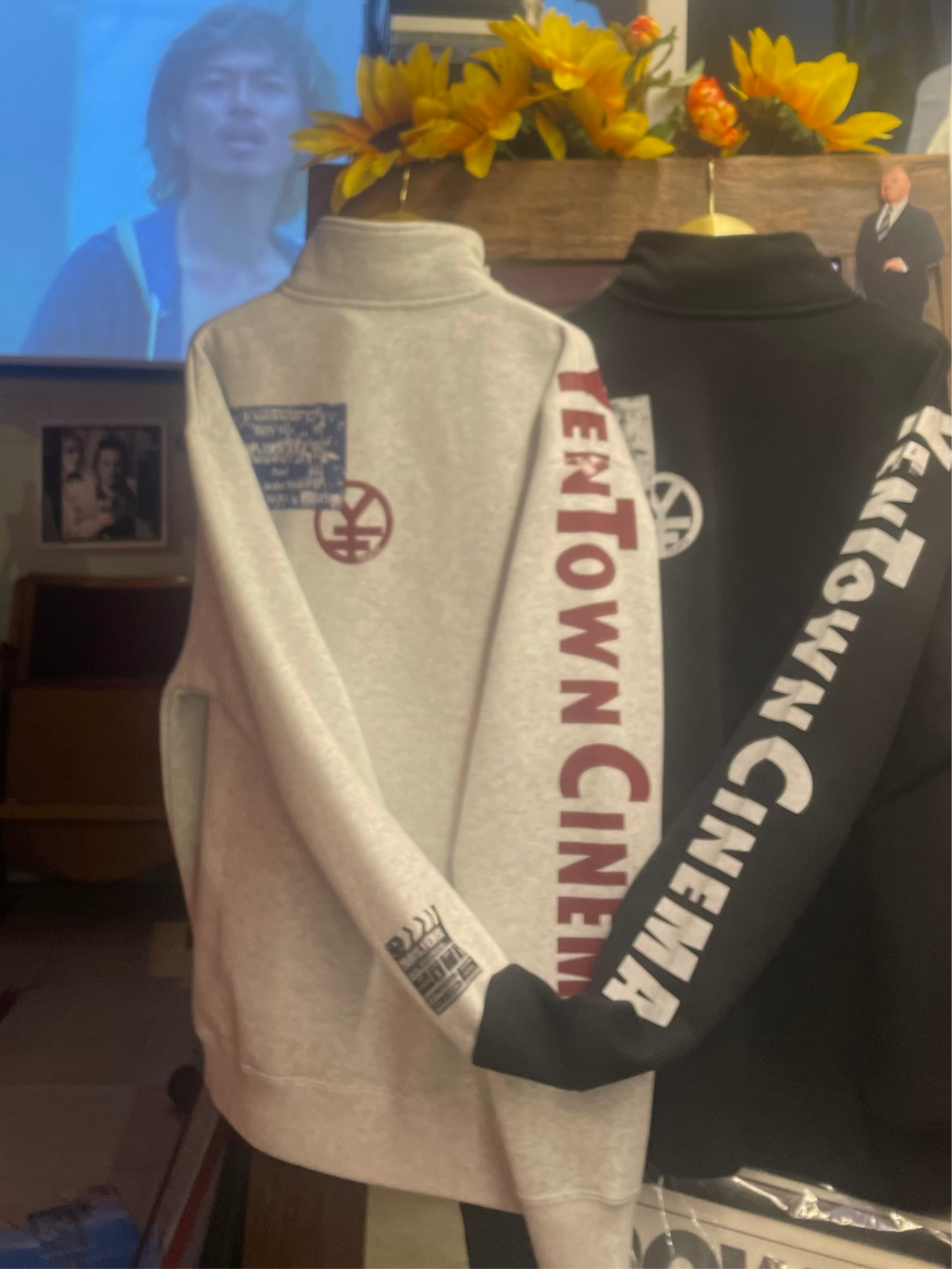 TRAVIS / SWALLOWTAIL Half Zip Sweat  ~ BLACK【SCENE3】